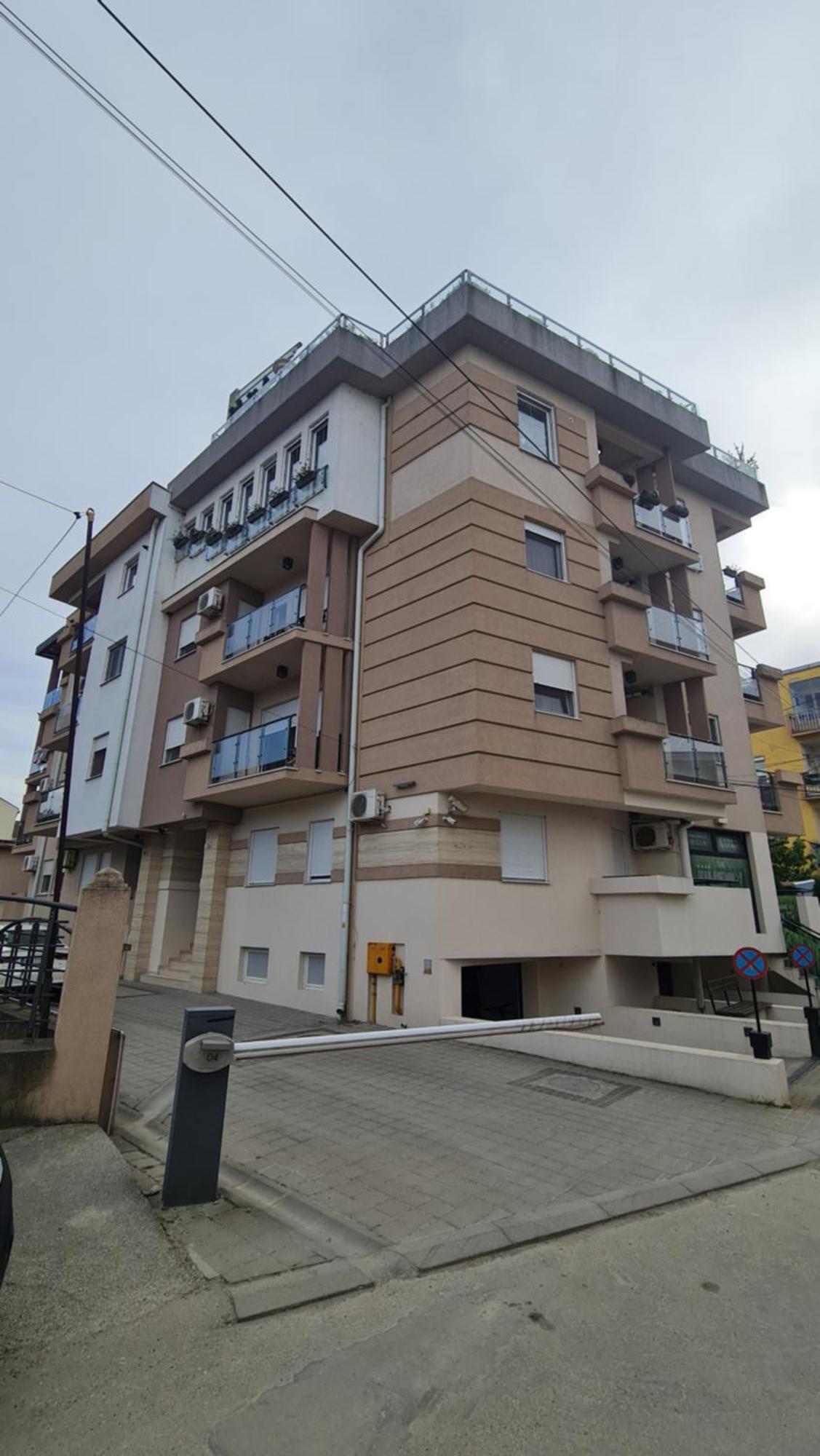 Design Apartment Business Lux 4 Star "Rio" Completely Business Lux Place In The City Center & Free Included Industry Optical Wifi & Netflix & Keyless Code Entry & Full Smart App & Kitchen & Washing Machine & Wide Terrace & Secure 2 Parking Place Ćuprija Eksteriør bilde